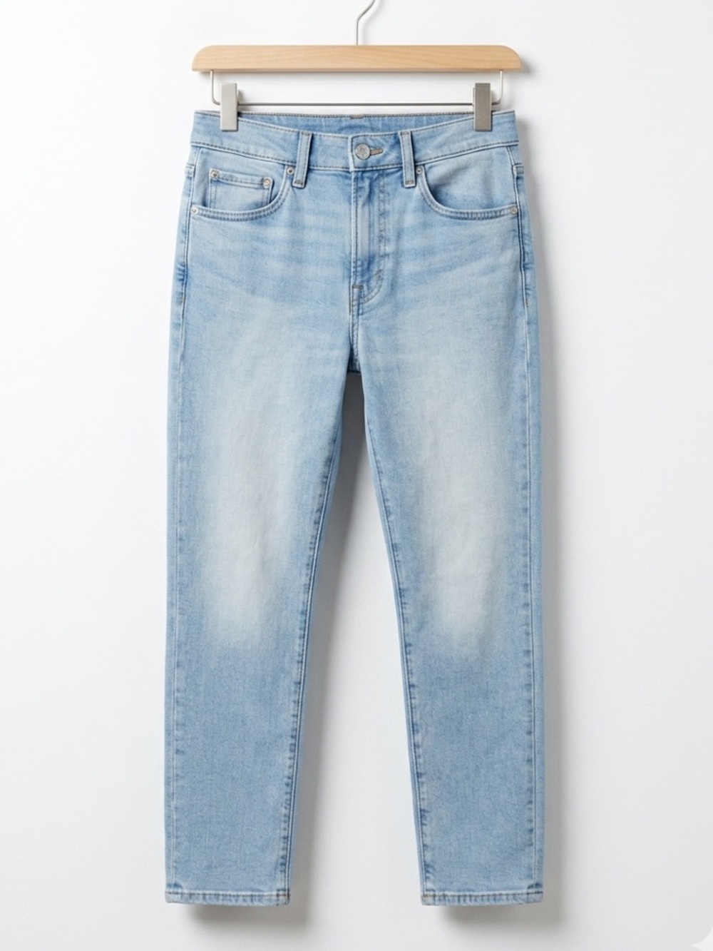 American Eagle Outfitters Airflex Light Wash Straight Leg Denim Jeans 28x32 NWT
